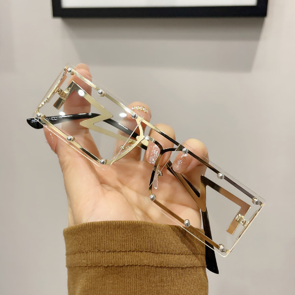 Naujo modelio moteriški akiniai nuo saulės su UV apsauga