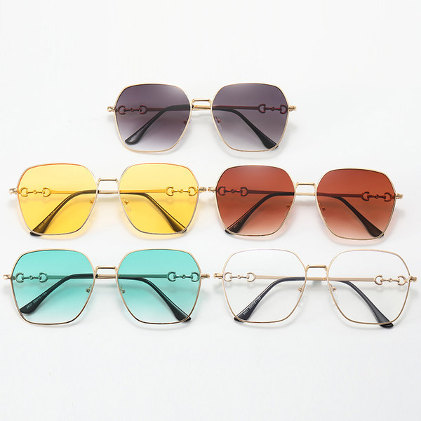 Elegantsed õhukese metallraamiga prillid