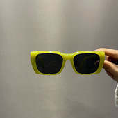 Ορθογώνια γυναικεία γυαλιά ηλίου