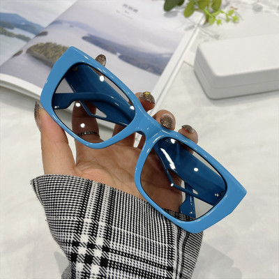 Ορθογώνια γυναικεία γυαλιά ηλίου