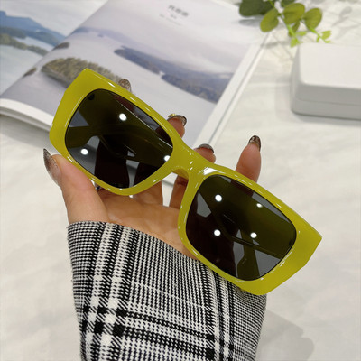 Ορθογώνια γυναικεία γυαλιά ηλίου