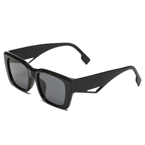 Ορθογώνια γυναικεία γυαλιά ηλίου