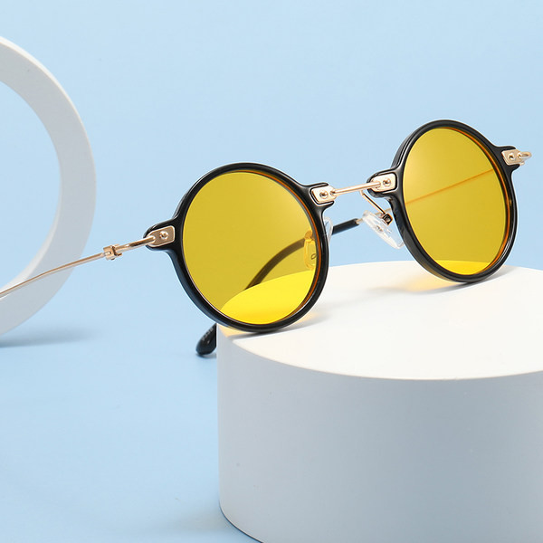 UV-kaitsega ümmargused päikeseprillid