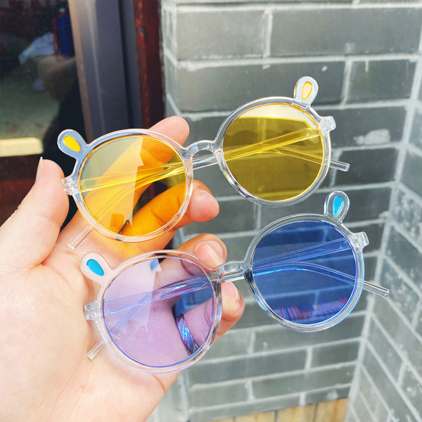 Ümmargused 3D-elemendiga prillid