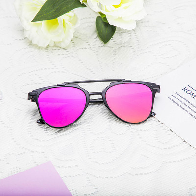 Naiste värviliste klaasidega retroprillid