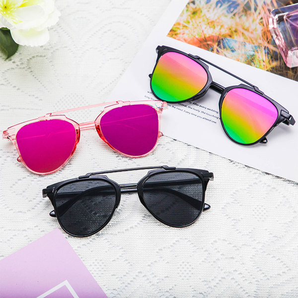 Naiste värviliste klaasidega retroprillid