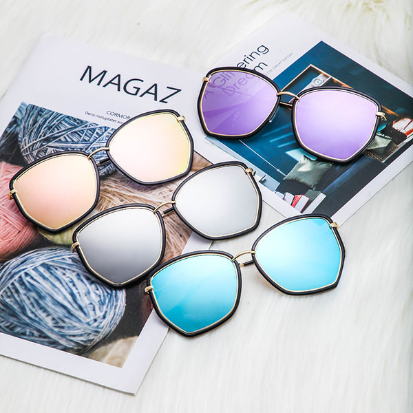 Õhukese raamiga aktuaalsed prillid - naistele