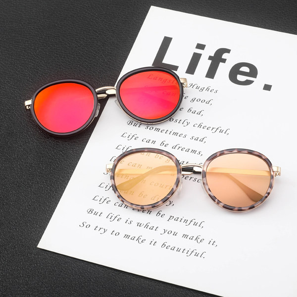Naiste ümarad päikeseprillid - mitut värvi