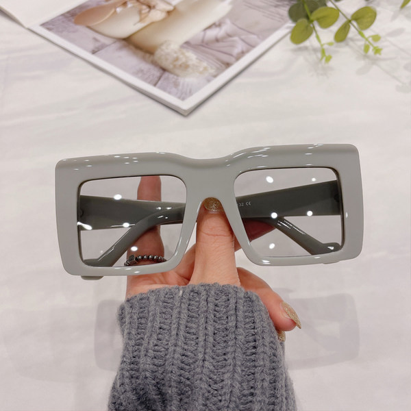 Καθημερινά γυναικεία γυαλιά ηλίου με προστασία UV - φαρδύς σκελετός