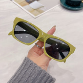 Plastikust värviliste raamidega naiste prillid