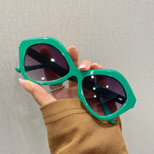 Naiste päikeseprillid mitmes värvitoonis