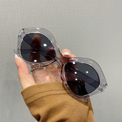 Naiste päikeseprillid mitmes värvitoonis