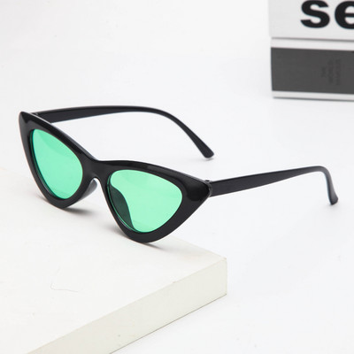 Γυναικεία γυαλιά με πλαστικό σκελετό