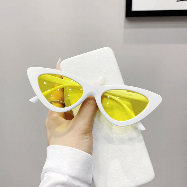 Γυναικεία γυαλιά με πλαστικό σκελετό