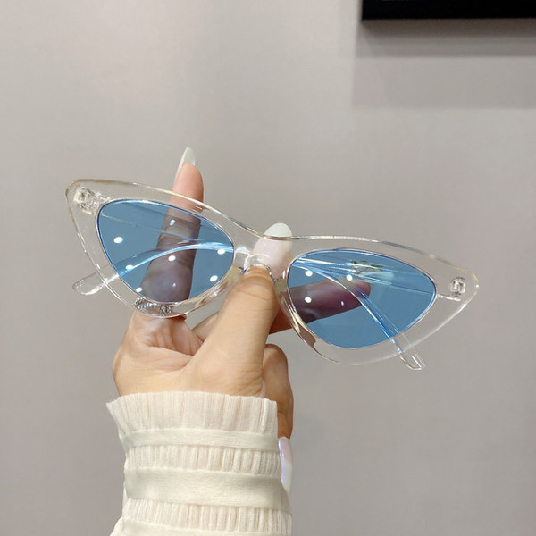 Γυναικεία γυαλιά με πλαστικό σκελετό