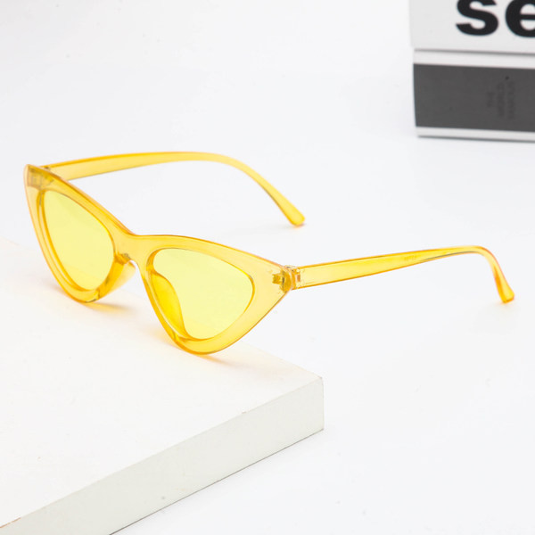 Γυναικεία γυαλιά με πλαστικό σκελετό