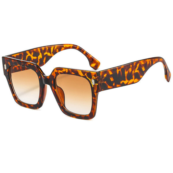 Moodsad neljakandilised prillid naistele