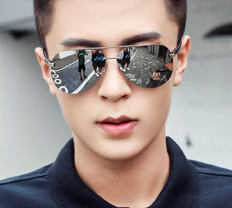 Meeste ovaalsed päikeseprillid