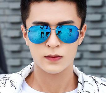 Meeste ovaalsed päikeseprillid