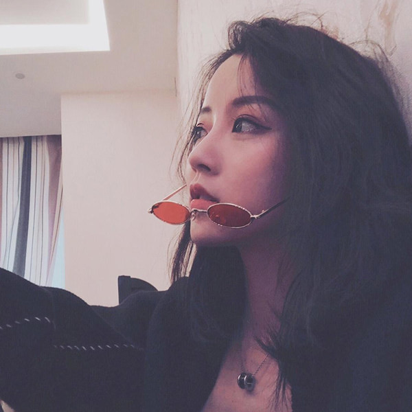 Uue mudeli unisex ovaalsed õhukese metallraamiga päikeseprillid