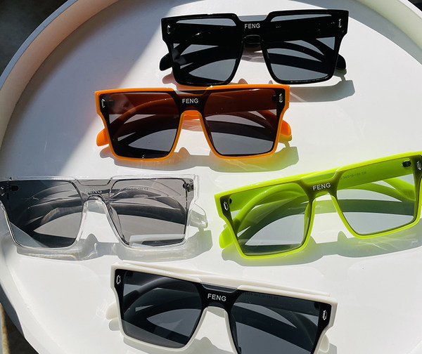 Naujas stačiakampio formos vyriškų akinių nuo saulės modelis