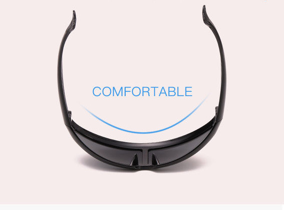 Meeste moodne prillide tüüpi mask