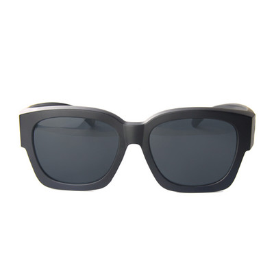 Meeste plastikraamiga polariseeritud päikeseprillid