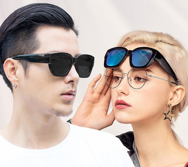 Laiade plastikraamidega päikeseprillid