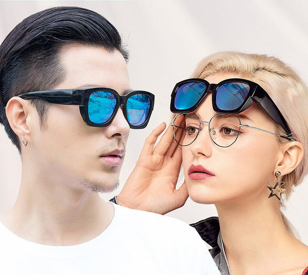 Laiade plastikraamidega päikeseprillid