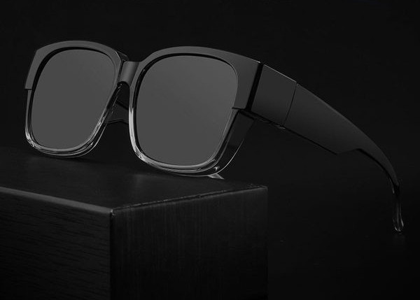 Laia plastikraamiga päikeseprillid