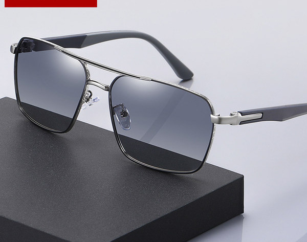 Moodsad UV-kaitsega meeste prillid - ruudu kuju