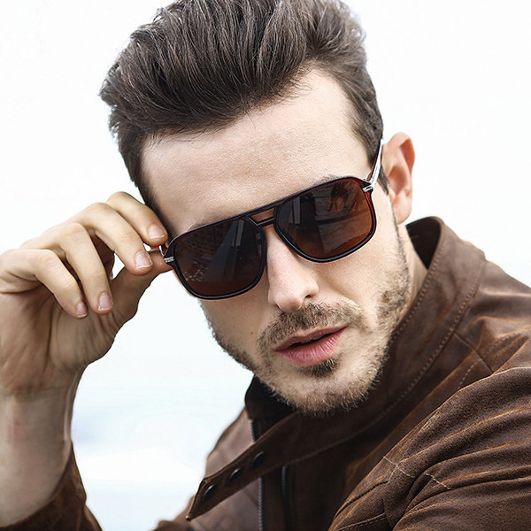Šiuolaikiniai vyriški akiniai nuo saulės – poliarizuoti plonais rėmeliais
