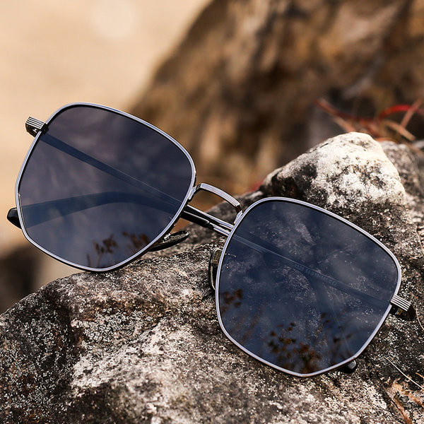 Moodsad ümarad prillid meestele