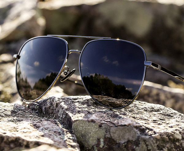 Ovaalsed päikeseprillid meestele