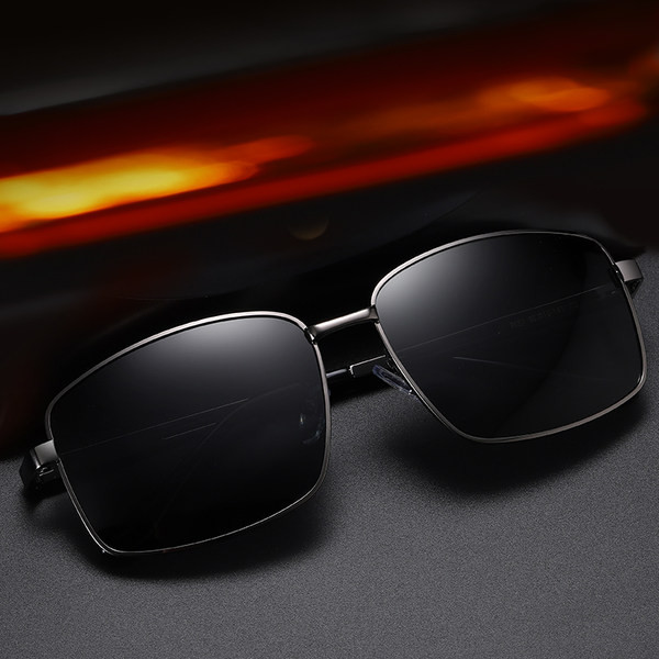 Meeste metallraamiga polariseeritud prillid