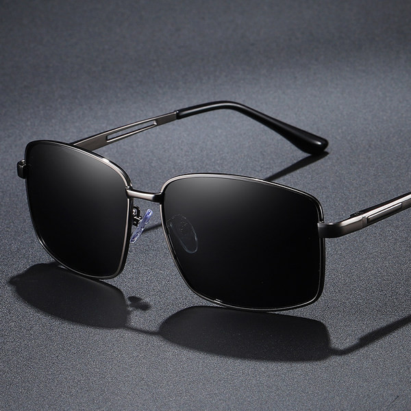 Meeste metallraamiga polariseeritud prillid