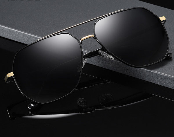 Muške sunčane naočale s efektom ogledala