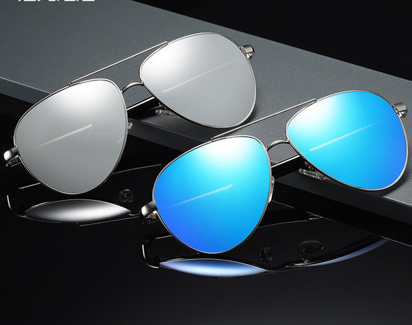 Moodsad ümarad prillid meestele