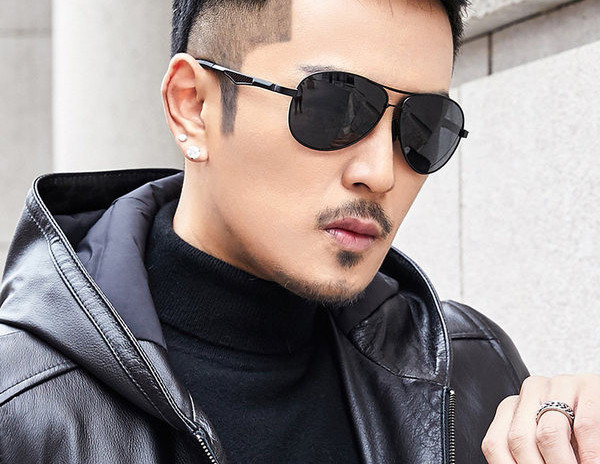 Uus ümara kujuga meeste prillide mudel