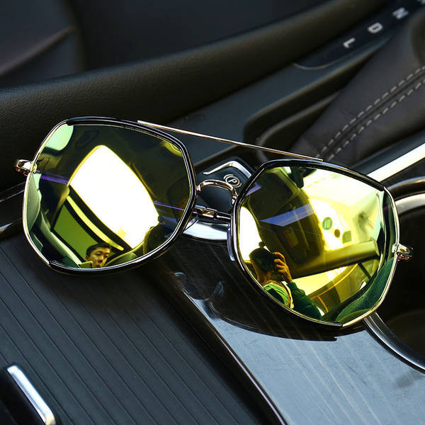 Moderne muške naočale sa tankim okvirom - tip avijatičar