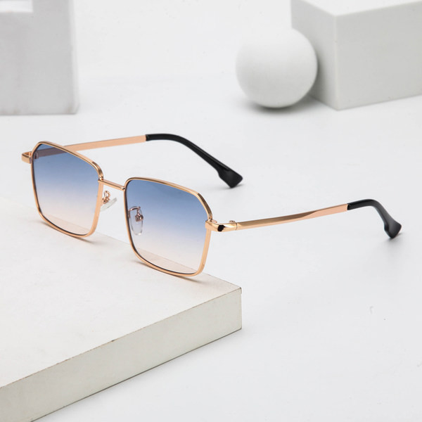 Moodsad ruudukujulise ja õhukese raamiga meeste prillid