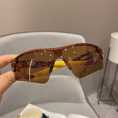 Meeste päikeseprillid mitmes värvitoonis