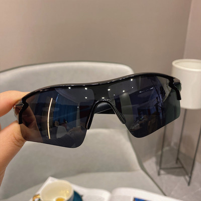 Meeste päikeseprillid mitmes värvitoonis