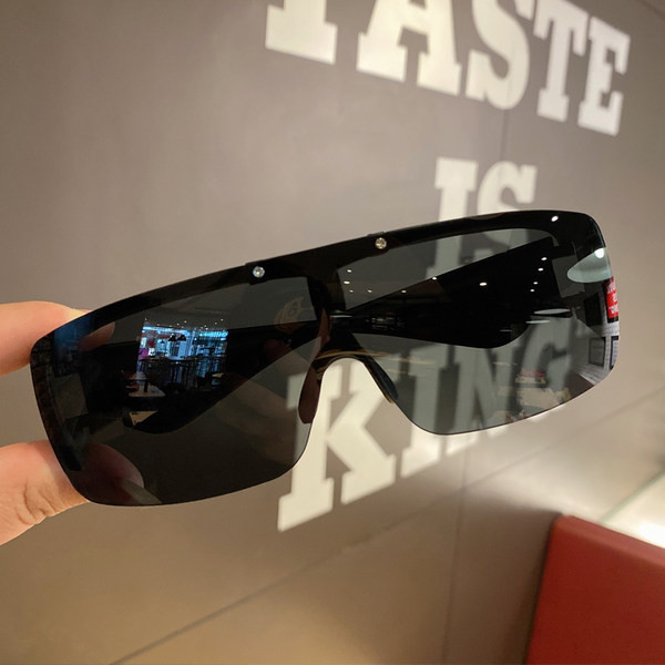 UV-kaitsega vabaaja meeste prillid