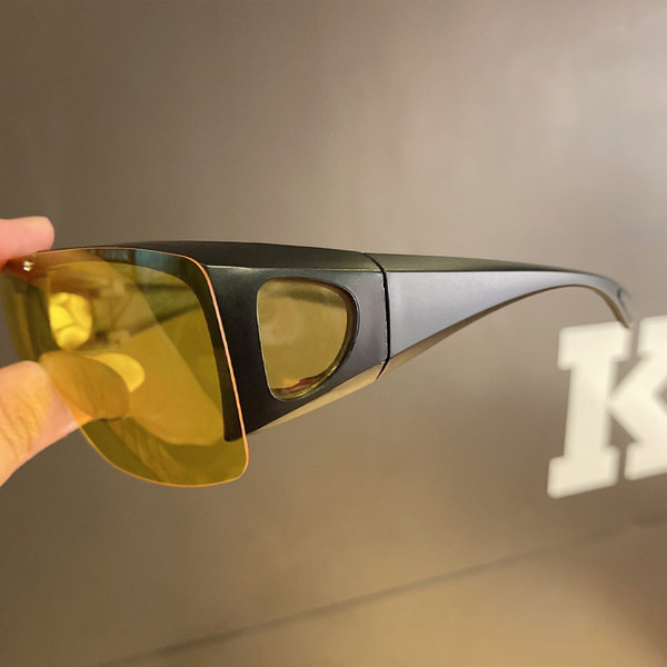 UV-kaitsega vabaaja meeste prillid