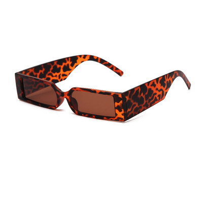 Uus ristkülikukujuliste klaasidega meeste prillide mudel