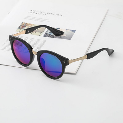 Γυαλιά ηλίου με στρογγυλούς πολωτικούς φακούς