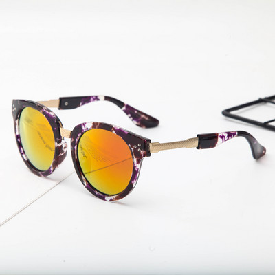 Γυαλιά ηλίου με στρογγυλούς πολωτικούς φακούς