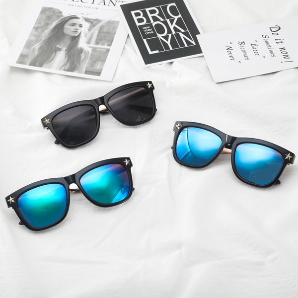 Meeste kandilised värviliste klaasidega prillid