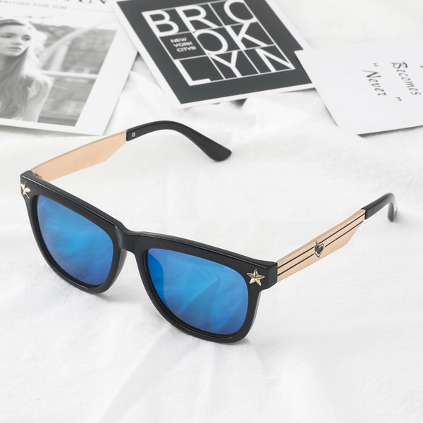 Meeste kandilised värviliste klaasidega prillid